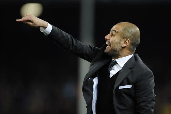 Josep Guardiola, técnico del Barça, insistía a sus pupilos en hacer todo con tal de abrir el marcador.