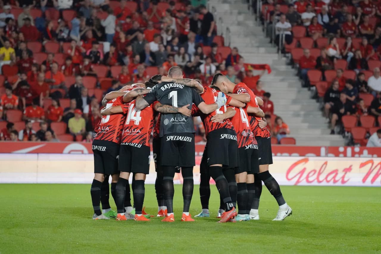 El Mallorca del técnico mexicano Javier Aguirre, expulsado al 90+2', empató 1-1 ante el Espanyol en la Jornada 12 de LaLiga.