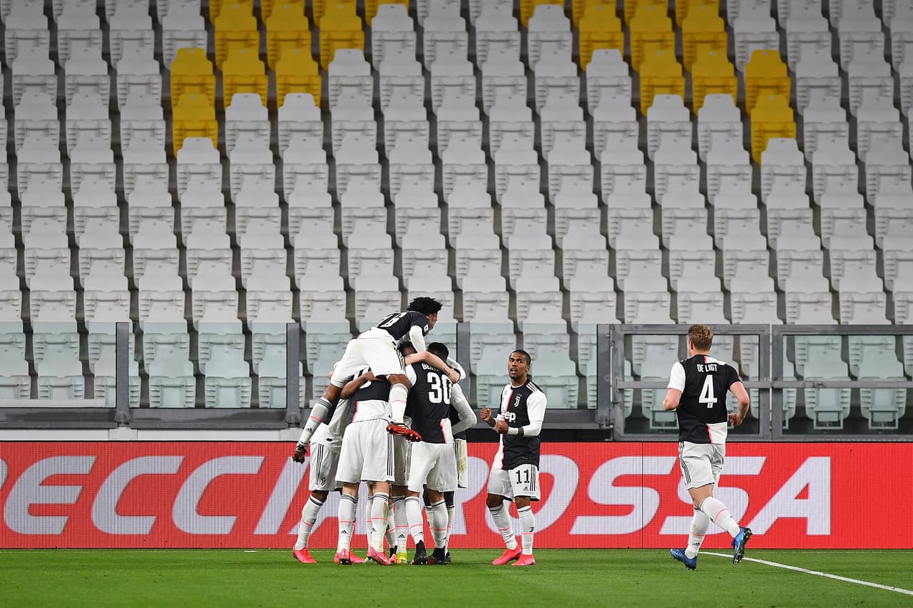 Aaron James Ramsey y Paulo Dybala fueron los anotadores en la victoria de la 'Juve' pero su afición apoyó desde lejos.