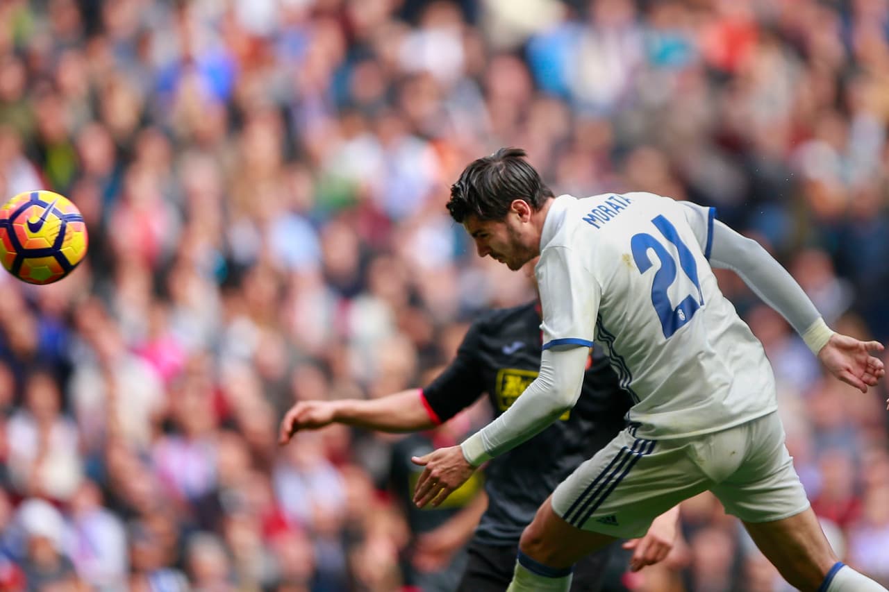 Isco lanzó un pase ajustado a la cabeza de Morata. El delantero blanco batió a Diego López con un testarazo de manual y, después de siete partidos consecutivos como suplente, marcó su séptimo tanto en liga y ya suma 11 dianas en todas las competiciones.