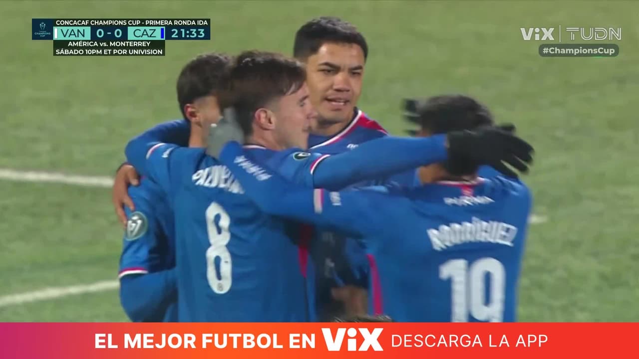 ¡Gol de Cruz Azul! Gabriel Fernández no tiene piedad y liquida dentro del área