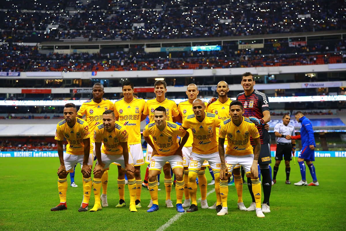 Los jugadores de Tigres UANL posaron antes del inicio del partido.