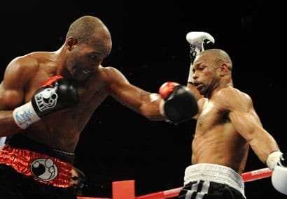 Hopkins de 45 años dominó casi todo el combate en la en categoría de los semipesados.