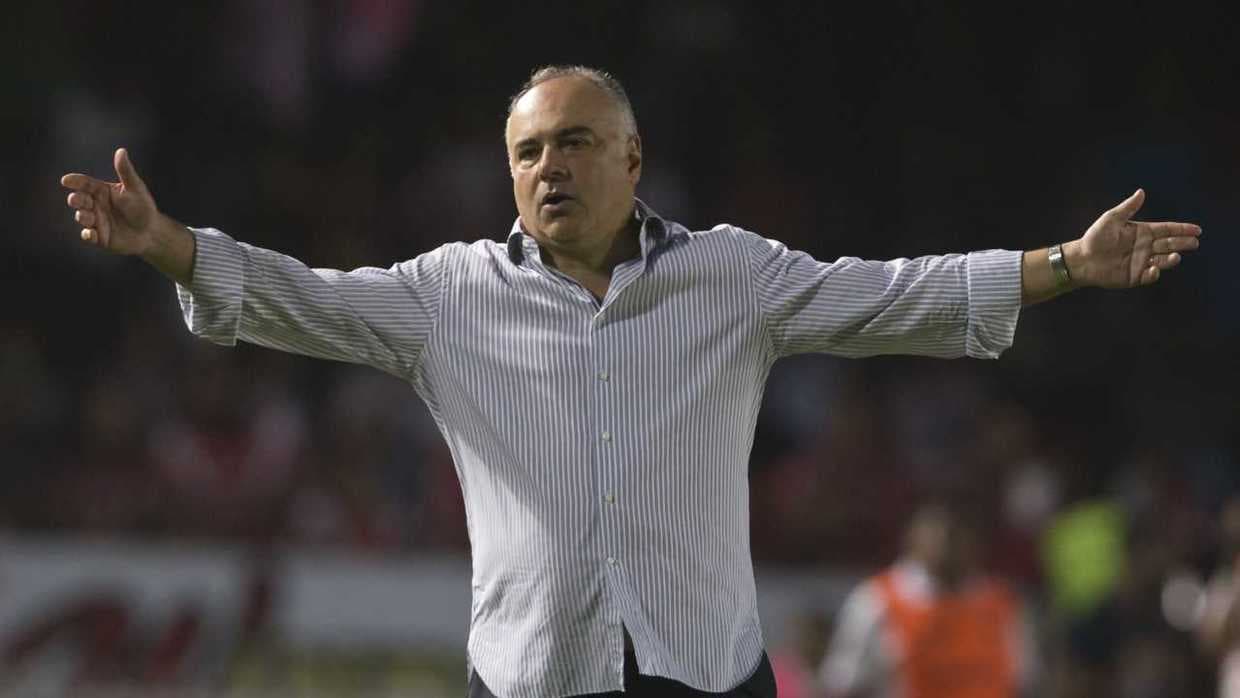 Memo Vázquez se fue molesto con el empate ante FC Juárez