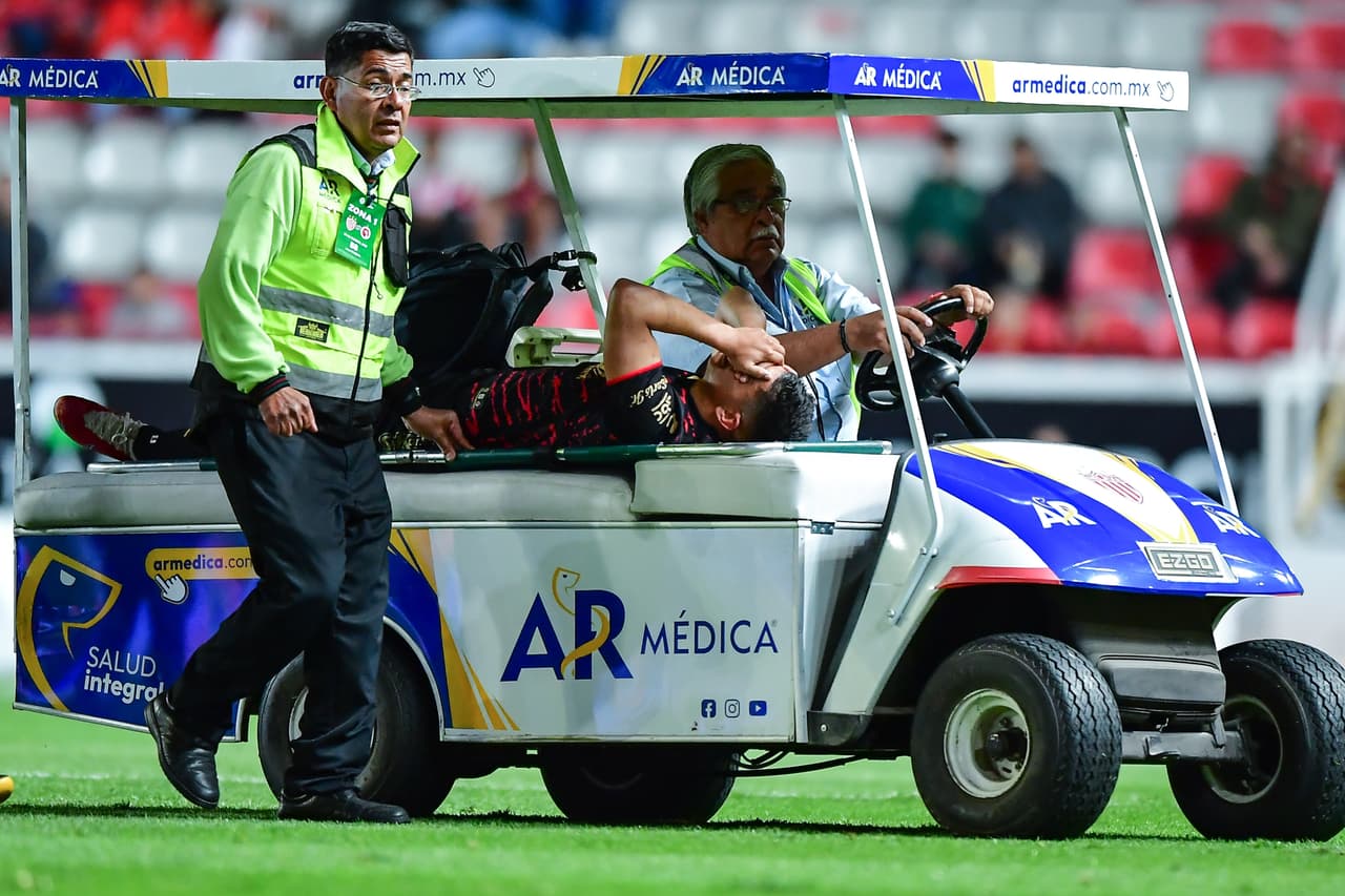Jair Díaz y Kevin Castañeda, ambos de Tijuana, tuvieron que retirarse de la cancha lesionados en la primera mitad.