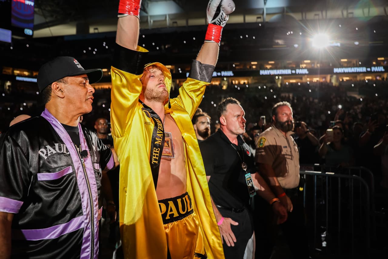 Mayweather y Logan Paul se enfrentaron en una pelea en la que el ‘Money’ no pudo noquear a un rival mermado.