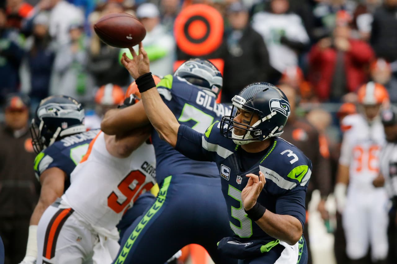 Los Seattle Seahawks vencieron 30 - 13 a los Cleveland Browns para avanzar a la postemporada de comodines.
