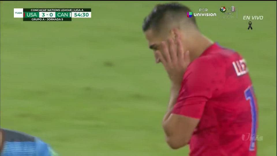 Tiro desviado de Sebastian Lletget