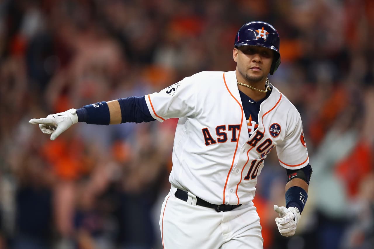 Yuli Gurriel pegó un cuadrangular solitario. Posteriormente fue objeto de una polémica por un gesto aparentemente racista que realizó en contra del abridor de los Dodgers.