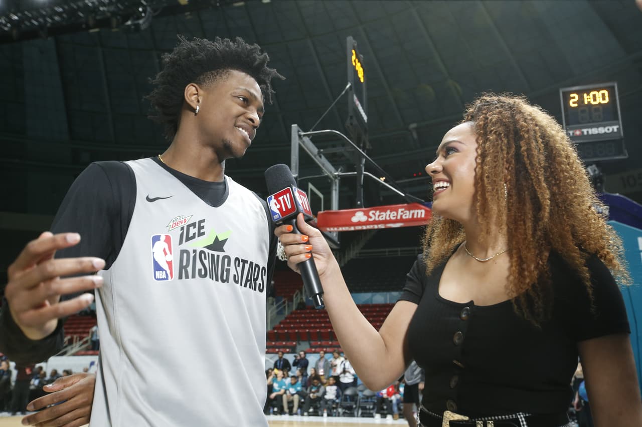 En la mañana de este viernes, en el Bojangles Coliseum de Charlotte, el U.S. Team y el Team World tuvieron su primera y última sesión de entrenamiento antes del juego de las Rising Stars de la NBA que se disputará en el Spectrum Center en horas de la noche con jugadores como Luka Doncic, Kyle Kuzma, DeAndre Ayton, Jayson Tatum, Ben Simmons, Donovan Mitchell, Bogdan Bogndanovic, Marvin Bagley III, entre otros.