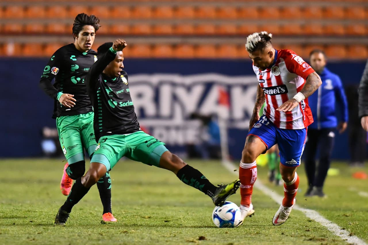 Un solitario gol de Nicolás Ibáñez al 15', Atlético San Luis vence 1-0 a Santos y suman tres unidades. Atlético San Luis se acerca a dos puntos de Santos, ya que llegan a 10 unidades y los Guerreros se quedan con 12.