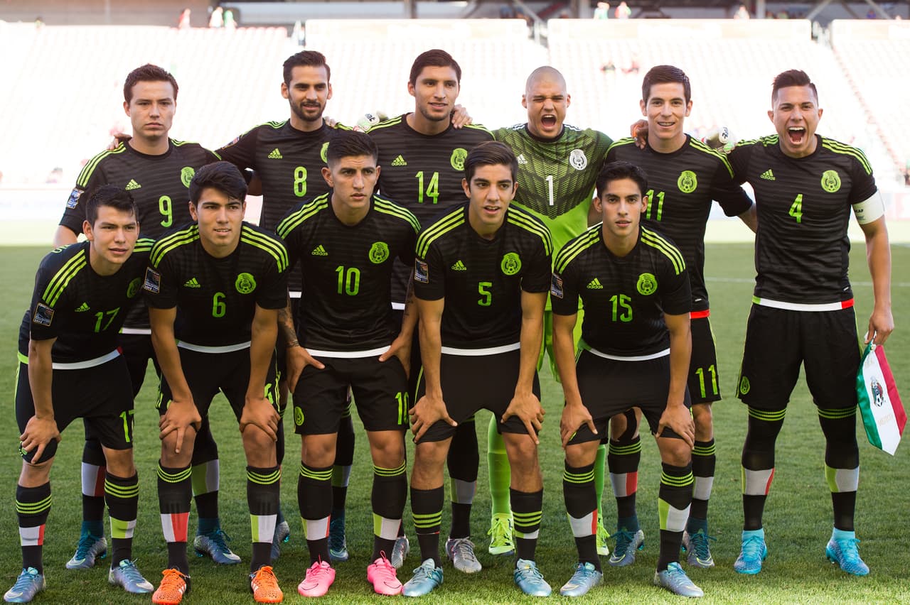 Participó en el Mundial Sub20 de Nueva Zelanda 2015 y pertenece a la camada de Rodolfo Pizarro, Erick Gutiérrez e Hirving Lozano, entre otros.