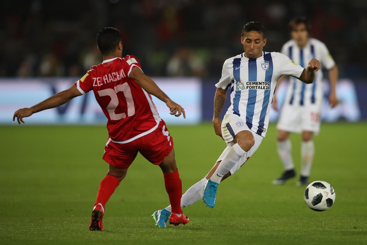 Por su parte, Pachuca buscaba asentarse en el campo y comenzar a desplegar lo mejor de su fútbol.