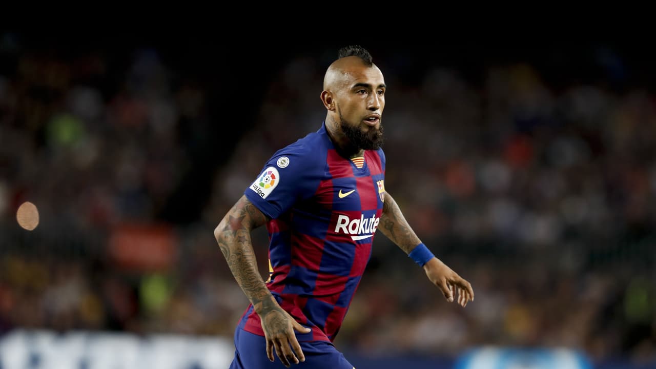 Arturo Vidal amenaza con irse del Barcelona