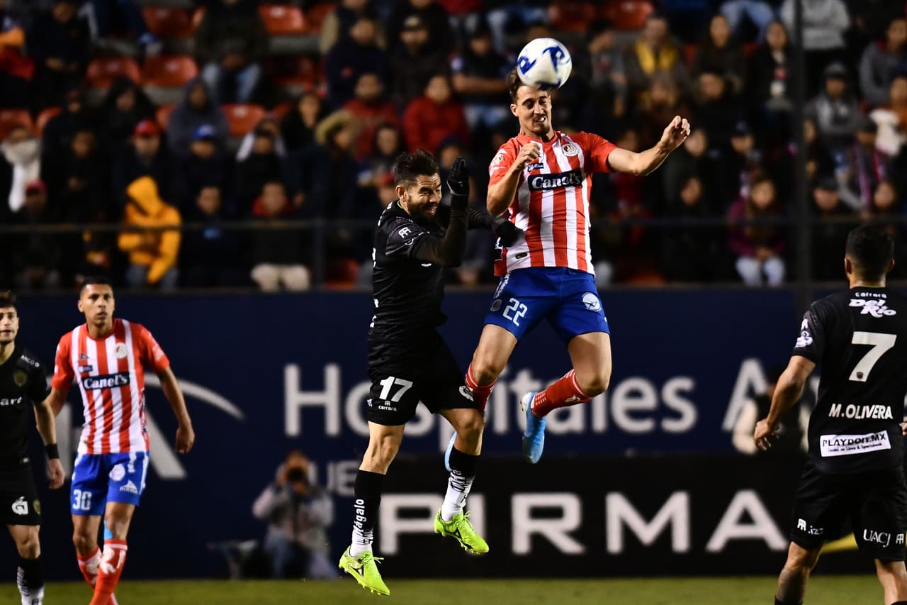 Con goles de Bruno Romo, Flavio Santos y Darío Lezcano, Bravos golea en San Luis y se queda con los tres puntos.