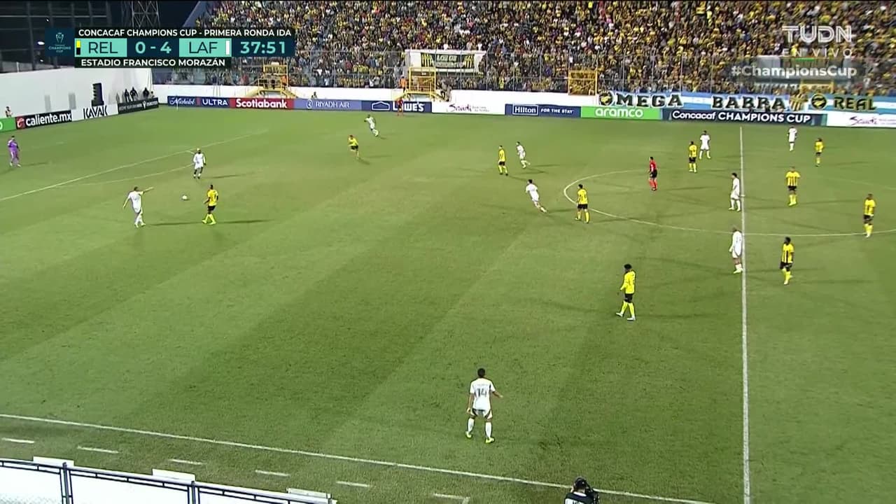 ¡GOL!  anota para LAFC. Timothy Tillman