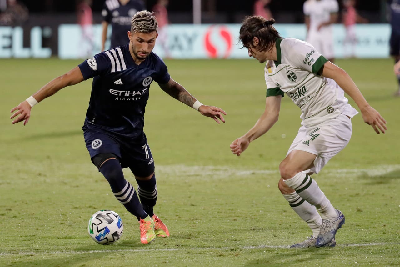 New York City FC 1-3 Portland Timbers | Jesús Medina abrió el marcador para los locales por la vía penal. Sebastián Blanco (43’) hizo el empate antes de concluir la primera mitad. Diego Valeri (65’) dio la vuelta al marcador y Andy Polo (76’) selló el triunfo.