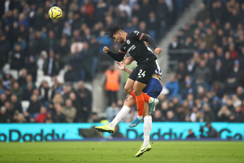 Un gol de Jahanbakhsh, al 84, le dio el empate 1-1 al Brighton; Azpilicueta abrió el marcador para el Chelsea.