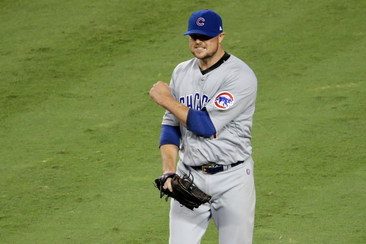 El lanzador zurdo Jon Lester tiene 19 triunfos y 5 derrotas en 2016. A sus 32 años, sus dos triunfos sin derrotas en esta postemporada le dan confianza.