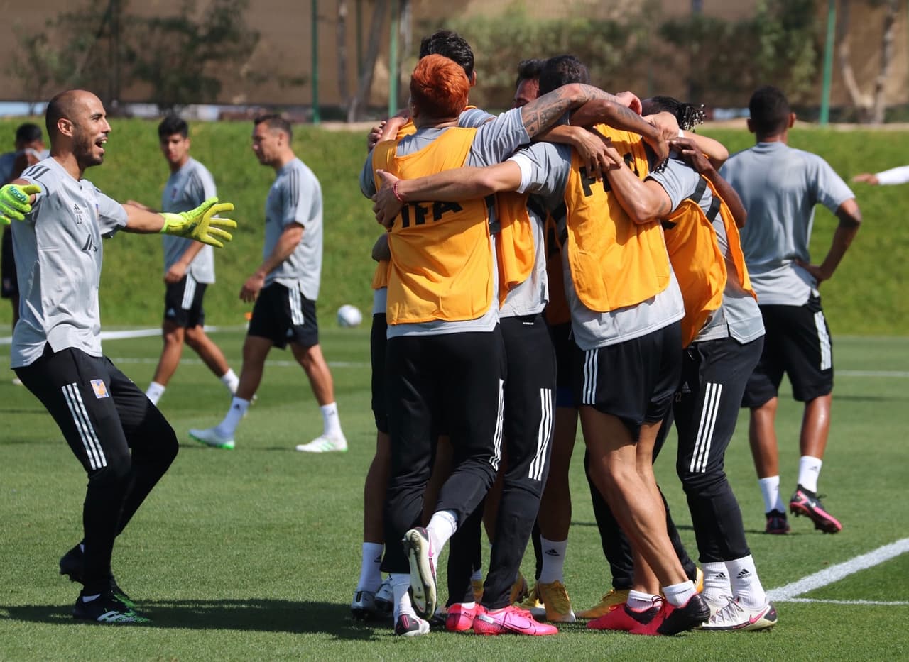 El conjunto felino, representante de la Concacaf, lució relajado y en forma para medirse al Ulsan Hyundai en el Al Rayyan Stadium. El timonel de la UANL confía en que Gignac pueda jugar, mientras que Carlos González aún está en duda por lesión.