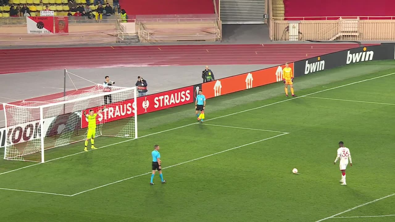 ¡GOL!  anota para AS Monaco. Breel Embolo