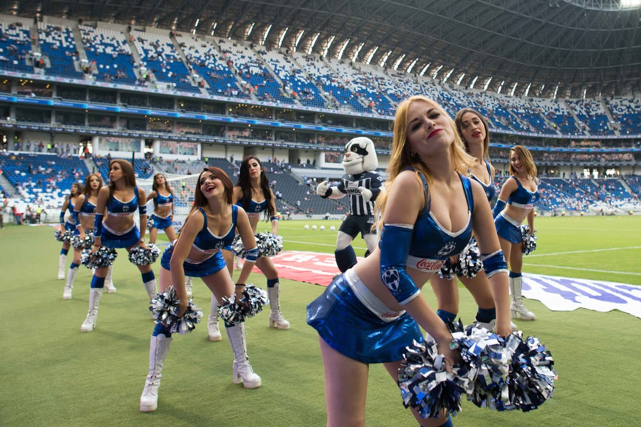 La belleza de las porristas en la fecha 10