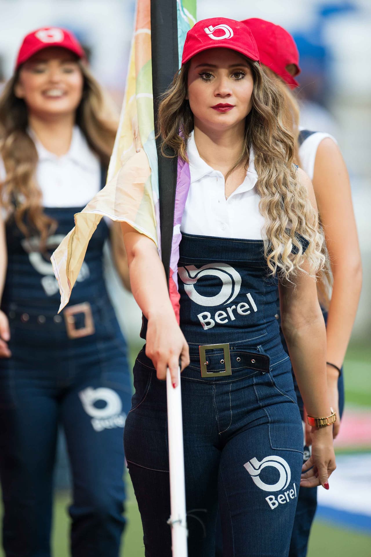 La belleza de las porristas en la fecha 10