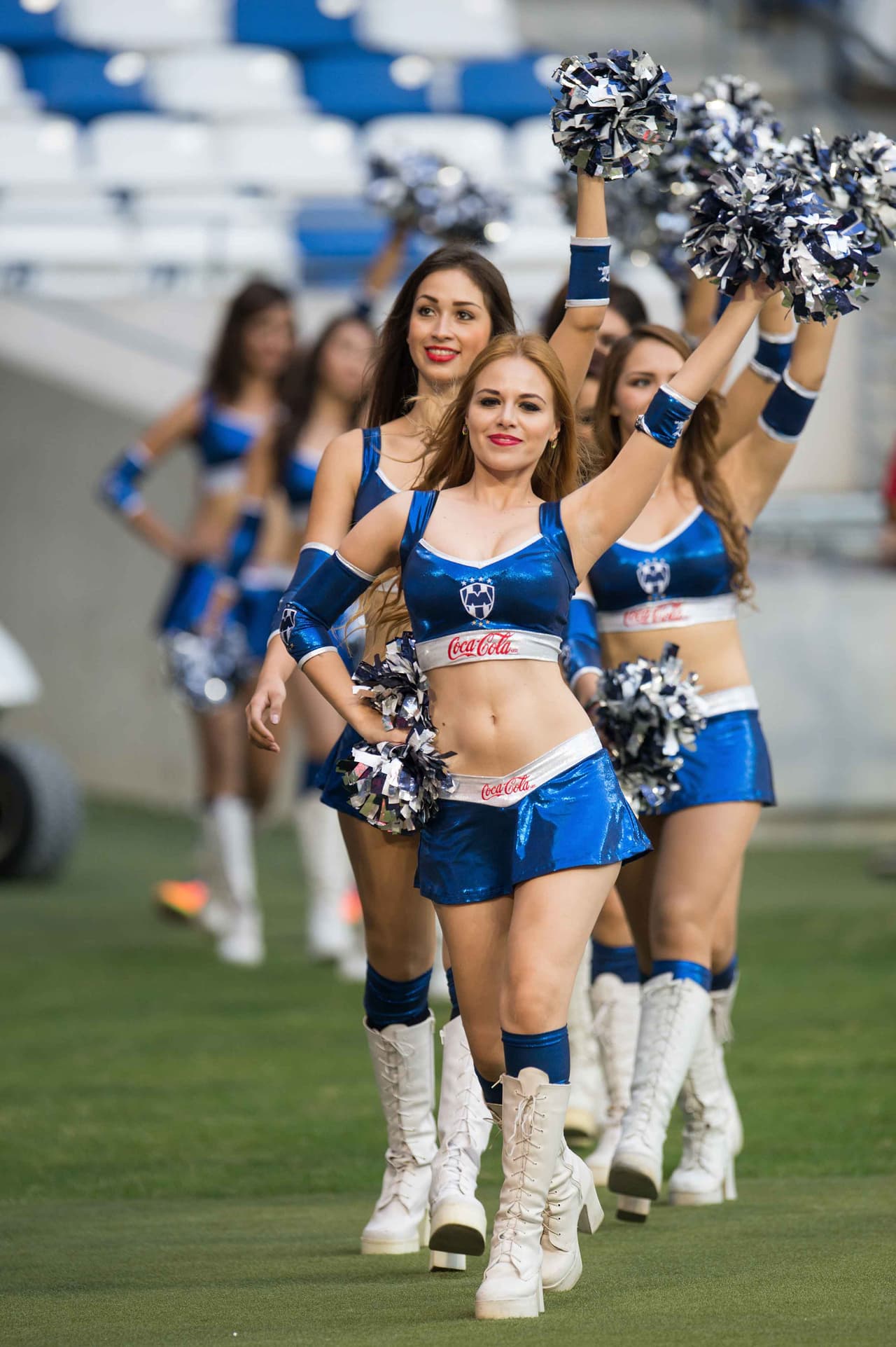 La belleza de las porristas en la fecha 10