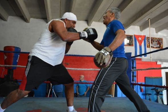 La revancha Solís-Thompson será en Budapest, Hungría el próximo 27 de marzo y desde hace 2 semanas el cubano se prepara para esta pelea bajo las órdenes de Jorge Rubio. (Cortesía Reynaldo Sánchez)