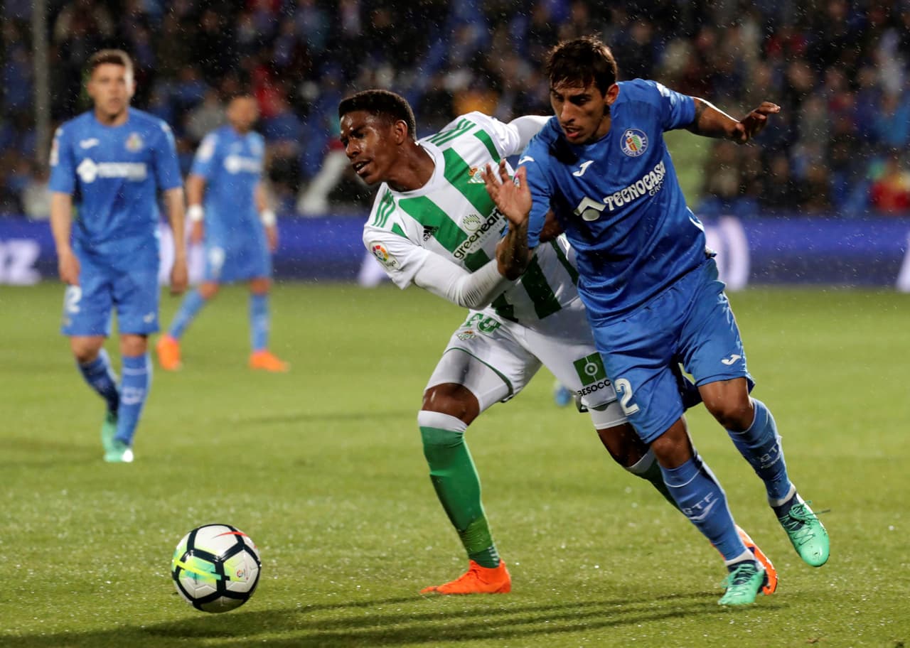 El Betis de hecho desplazó a su rival de patio, Sevilla, al séptimo puesto tras igualar en puntos pero superarlo en diferencia de goles.