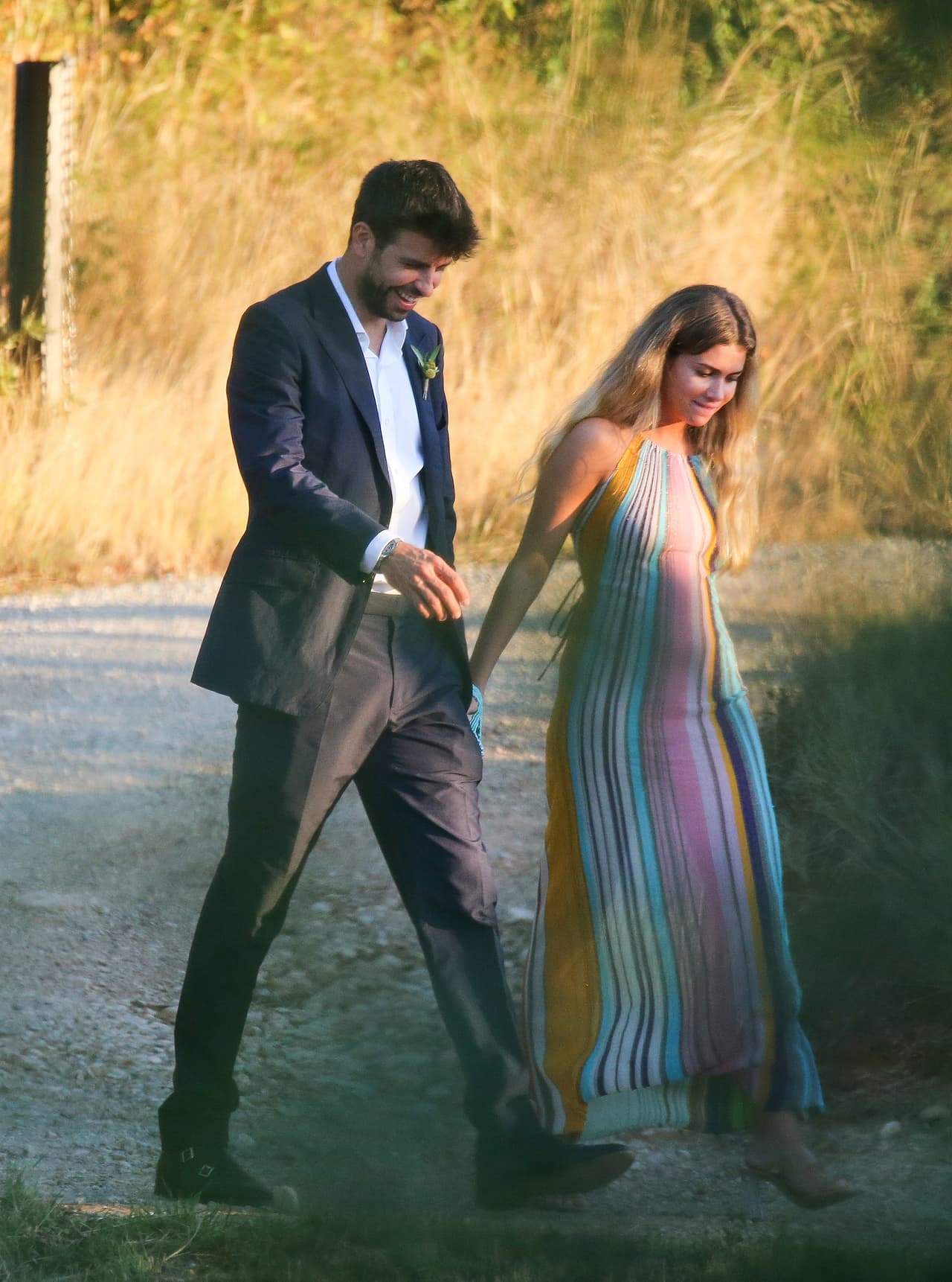 Estas imágenes también levantaron rumores sobre un 
<b>supuesto embarazo</b>, pues según varios medios españoles se le ve el 
<b>vientre abultado</b>.
<br>