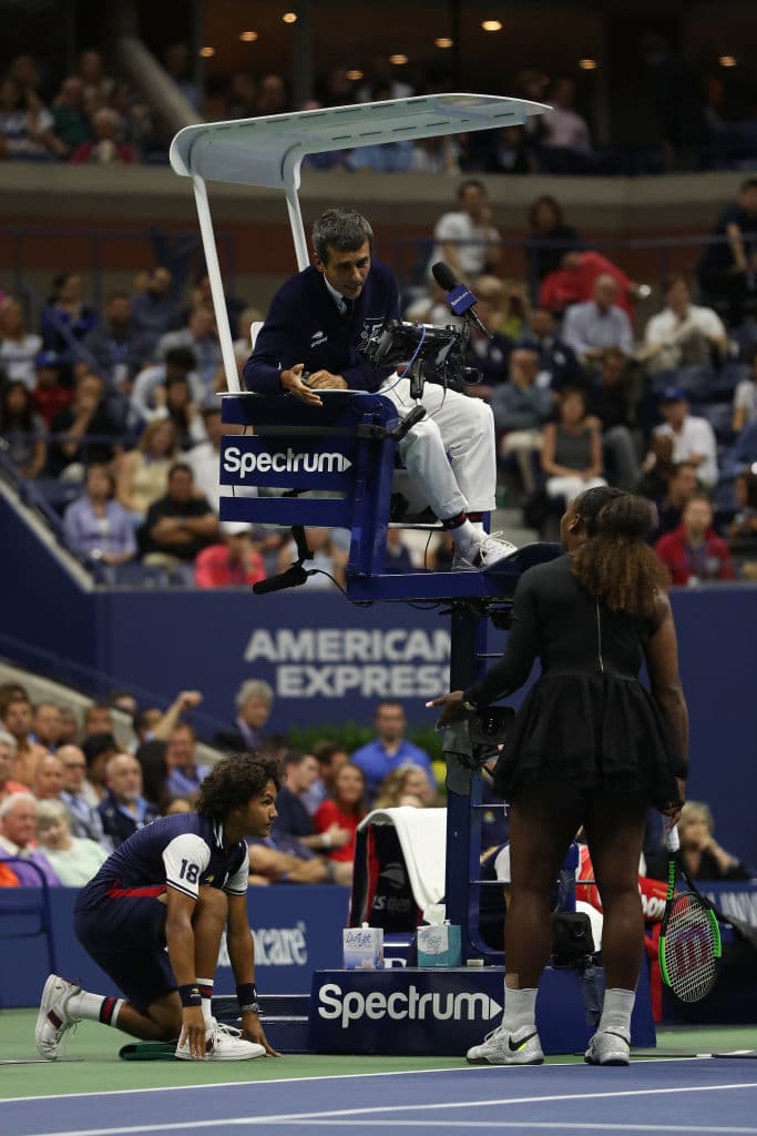Ante el juez Carlos Ramos, Serena le exigió que se disculpara y lo trató de "ladrón".
