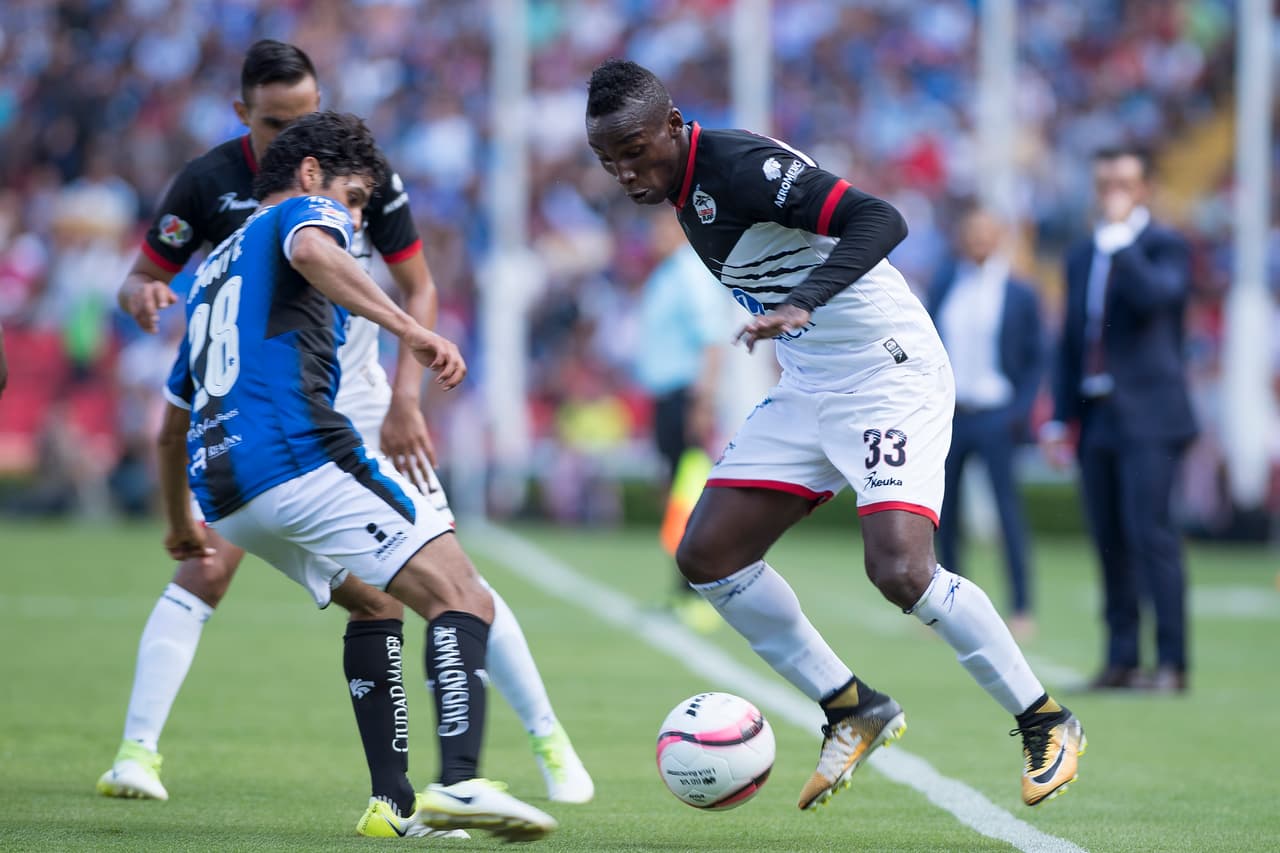 El manejo de balón y la gambeta de Quiñones fueron claves para el ataque de Lobos BUAP de visitante.