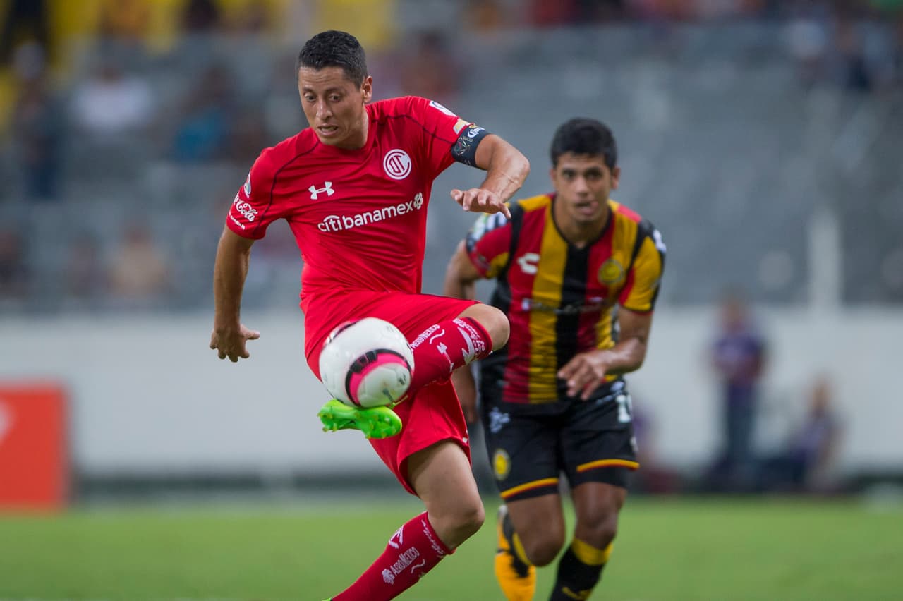 Carlos Esquivel (Toluca F.C.) - 35 años