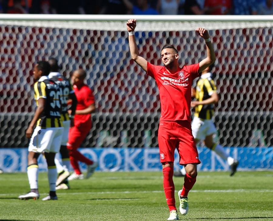 Twente desciende por problemas financieros