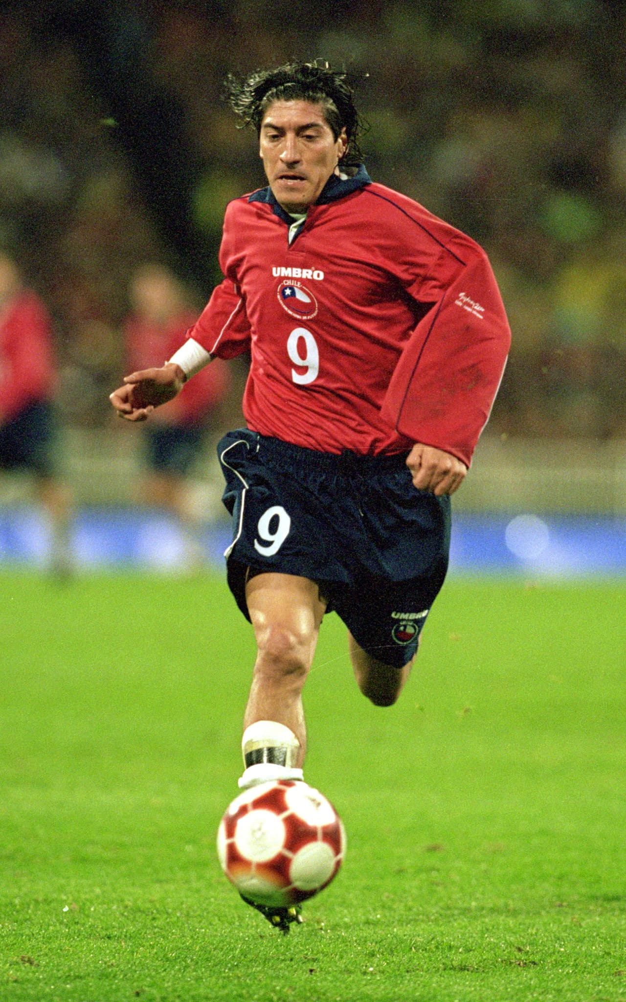 Algunas de sus principales figuras históricas son: Sergio Livingstone, Elías Figueroa Brander, Marcelo Salas, Iván Zamorano y Carlos Caszely.