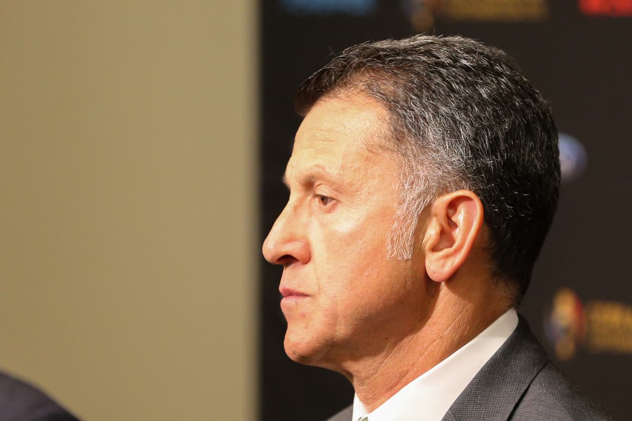 Osorio puso la cara y su puesto a consideración, pero la Federación Mexicana de Fútbol decidió mantenerlo a la espera del comienzo del hexagonal.