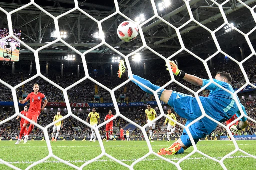 Luego de los reclamos, Kane cobró al centro y anotó el 1-0 al minuto 12 del segundo tiempo.