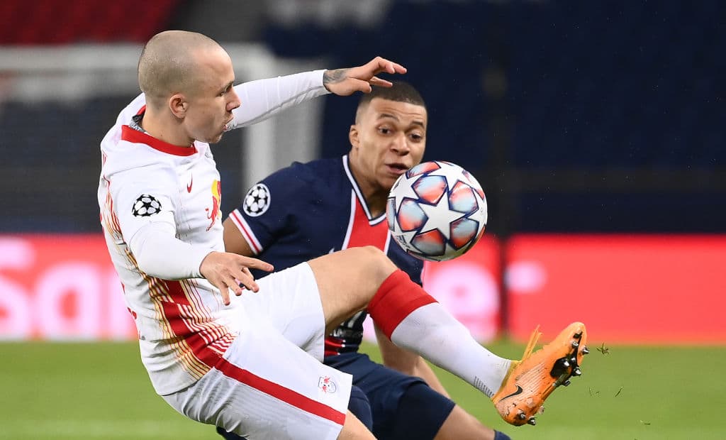 Con gol del astro brasileño, el conjunto de Tuchel consiguió su segunda victoria en la justa europea. | Neymar anotó desde los once pasos el gol que les dio el resultado a los 11’ de juego y los mantiene en la pelea.