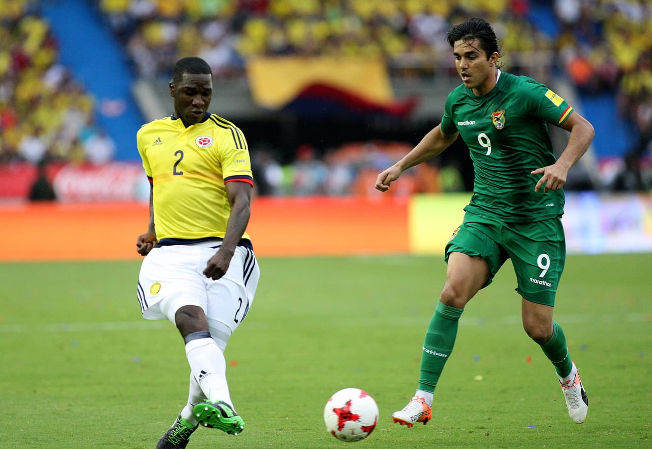 Otro de los que se encargó de evitar los golpes de Bolivia, por intermedio de Martins, fue Cristian Zapata, defensa del A.C. Milan.