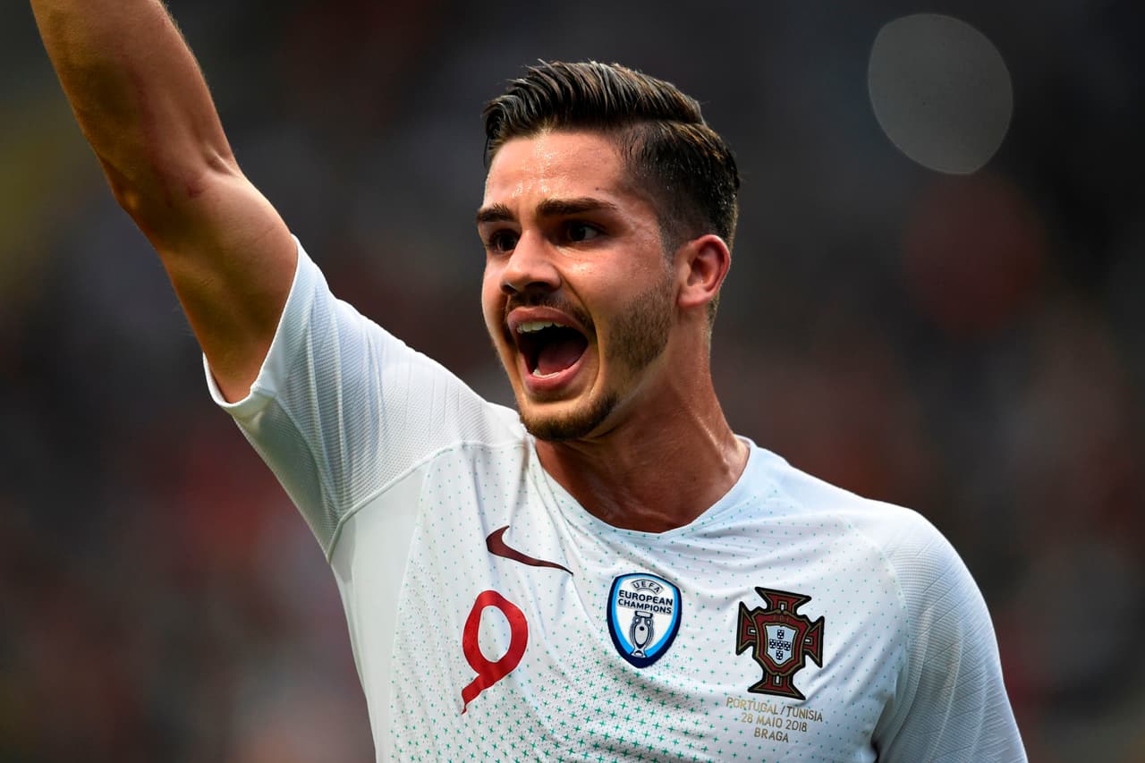 Andre Silva (Portugal) - Con 22 años el delantero del A.C. Milan es uno de los cuales se espera mucho en este Mundial. Aunque no tuvo una buena temporada en el fútbol italiano, sus 11 goles en 20 partidos con la selección lusa lo convierten en una carta fuerte en el ataque.