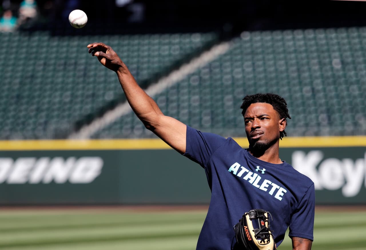 Aún así es probable que Gordon empiece a practicar en ese lugar para más adelante, pues si los Mariners pasan a playoffs no podrán contar con Canó por su sanción de dopaje.