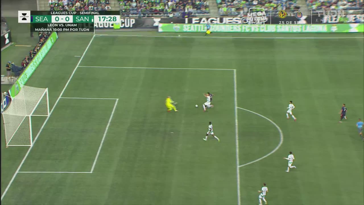 ¡Anticipo exacto de Lajud! Achica y le quita la posibilidad a Ruidíaz