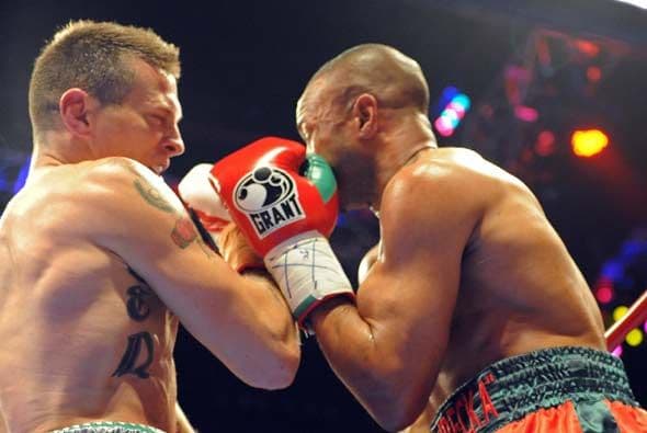 Danny Green defendió su título crucero de la OIB ante el legendario Roy Jones Jr. en Australia.