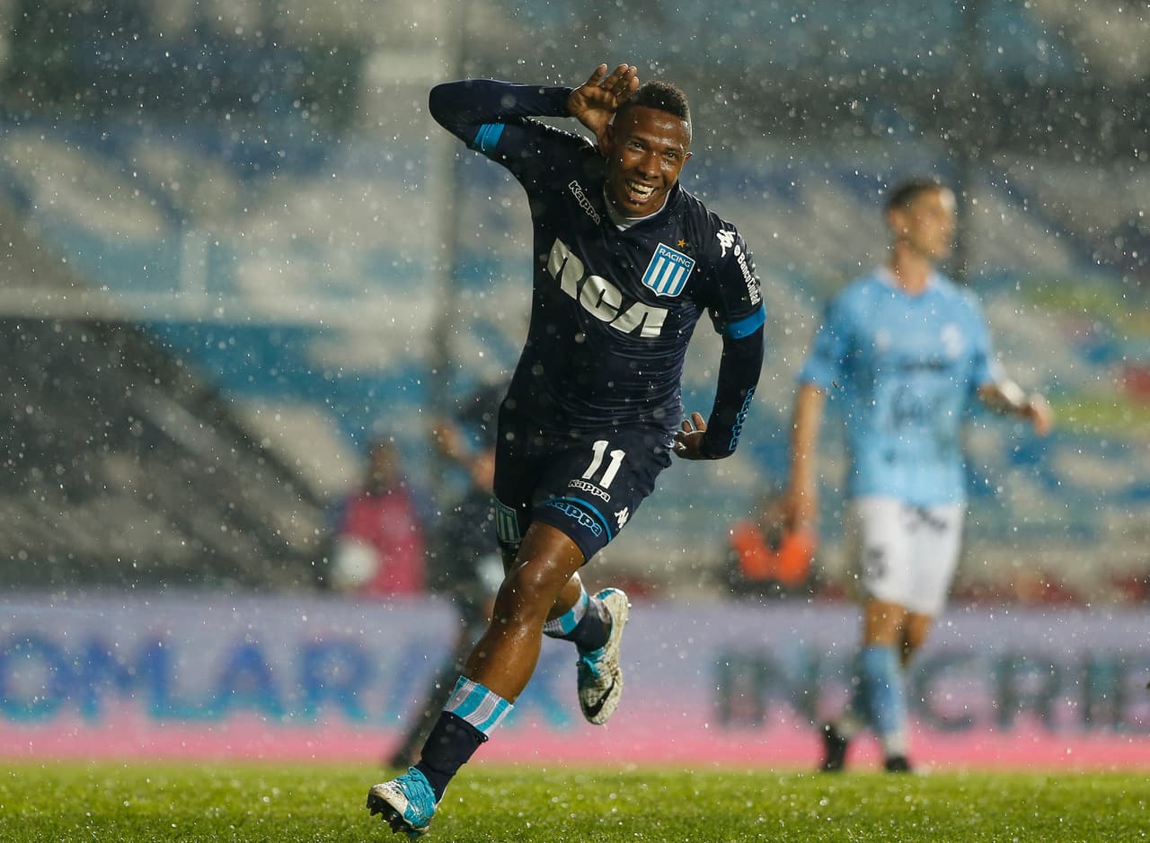 <del>Andrés Felipe Ibargüen es el nuevo refuerzo de las Águilas para el Clausura 2018. </del>El colombiano Andrés Felipe Ibargüen es una de las cartas a las que América apostará para el Clausura 2018, con cualidades y hasta porte físico similar al de su compatriota Darwin Quintero.