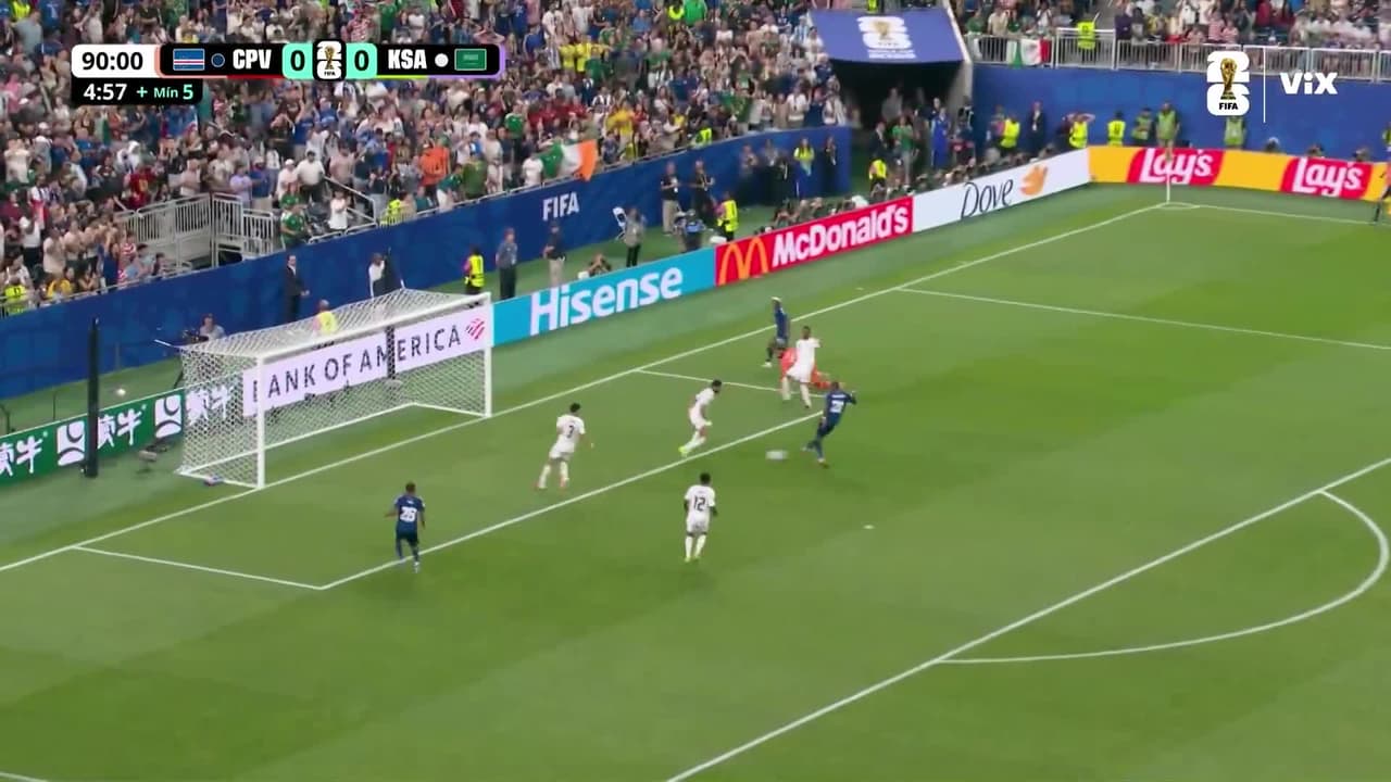 ¡El balón le dice que no a Cabo Verde! Otra terrible falla de los Tiburones Azules
