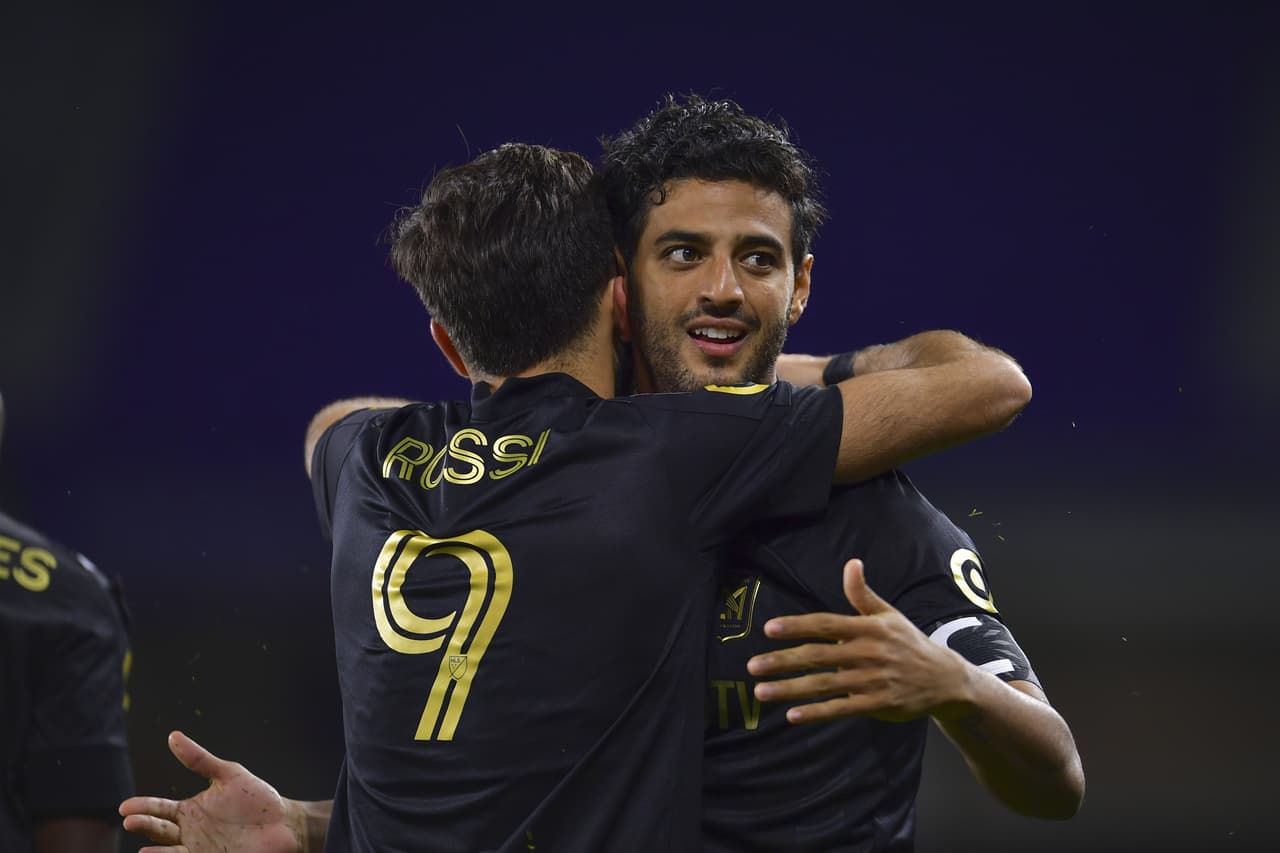 Cáceres (11’) abrió el marcador muy temprano en el partido. Iniciando la segunda mitad, Carlos Vela (46’, 47’) empató y dio vuelta al marcador. Blessing (90+5’) marcó el tercero para los de Bradley que se medirán a los Tigres de la UANL en la Final del certamen.