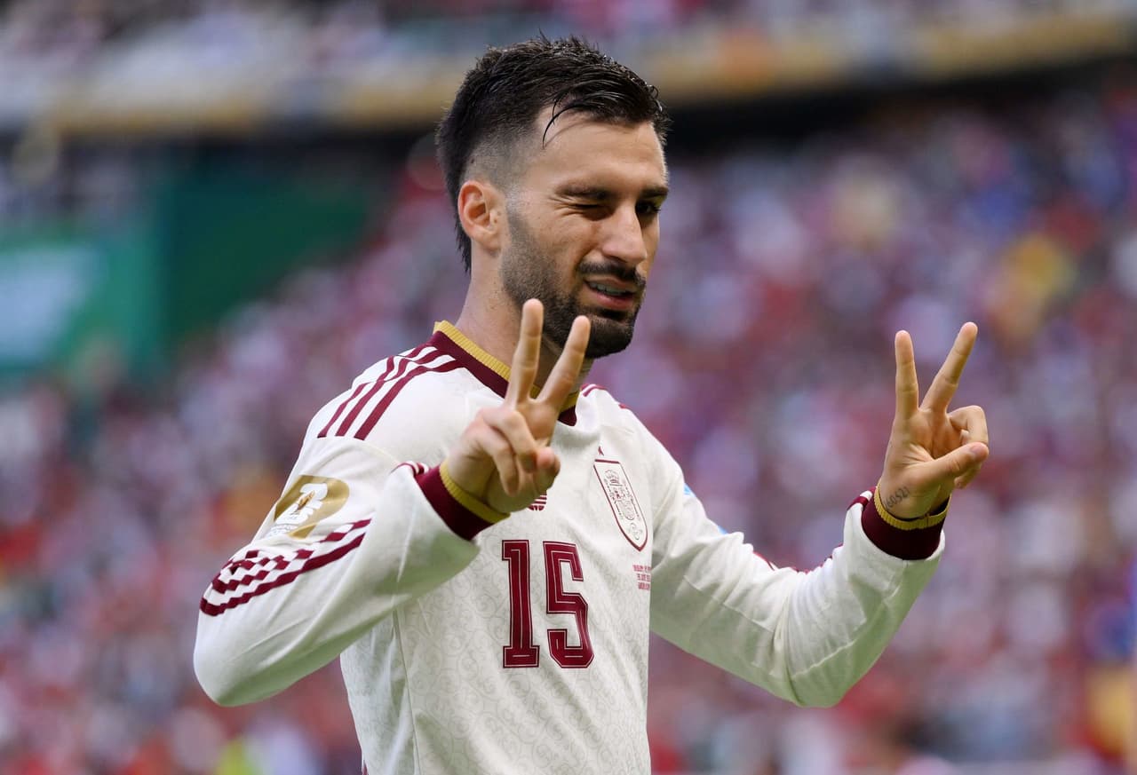 Alex Baena, primer jugador en coronarse en la Eurocopa, Juegos Olímpicos y Copa del Mundo