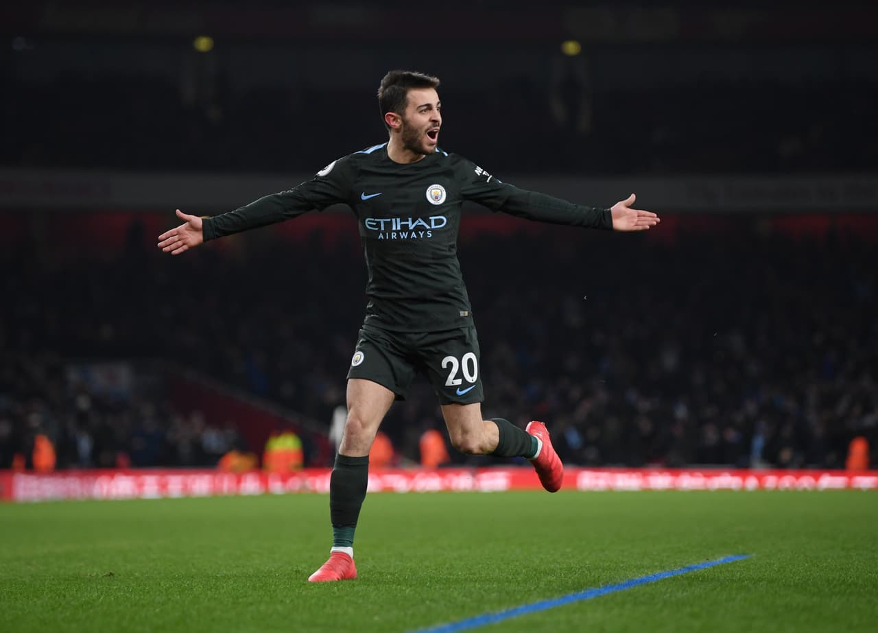 Jugadota del alemán, recortando y eludiendo rivales pare cederle a Silva quien definió de pierna izquierda, al ángulo.