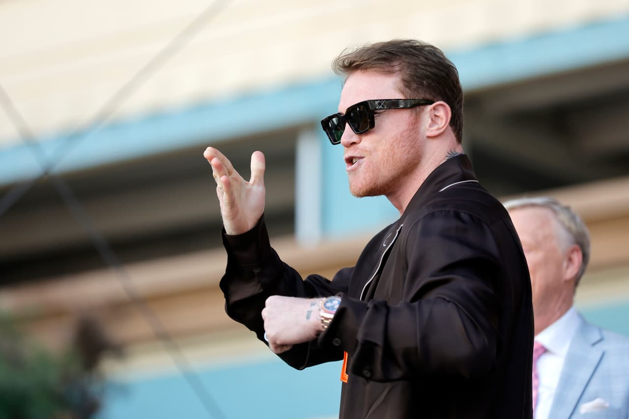 'Canelo' Álvarez ya tiene su 'Navidad' con nuevo Ferrari de super lujo
